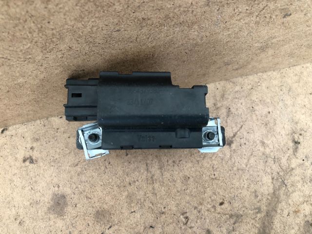 bontott PEUGEOT 207 Csomagtérajtó Zárszerkezet