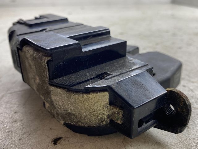 bontott PEUGEOT 207 Csomagtérajtó Zárszerkezet