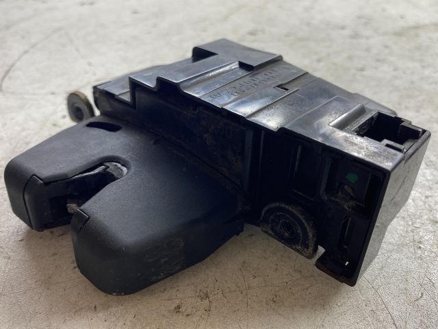 bontott PEUGEOT 207 Csomagtérajtó Zárszerkezet