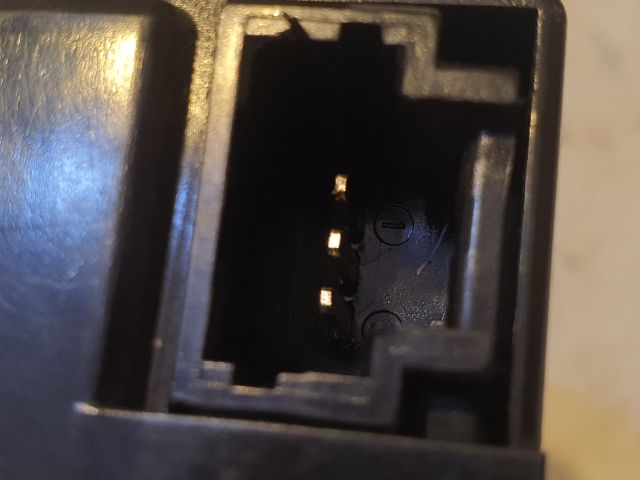 bontott PEUGEOT 207 Csomagtérajtó Zárszerkezet