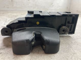 bontott PEUGEOT 207 Csomagtérajtó Zárszerkezet