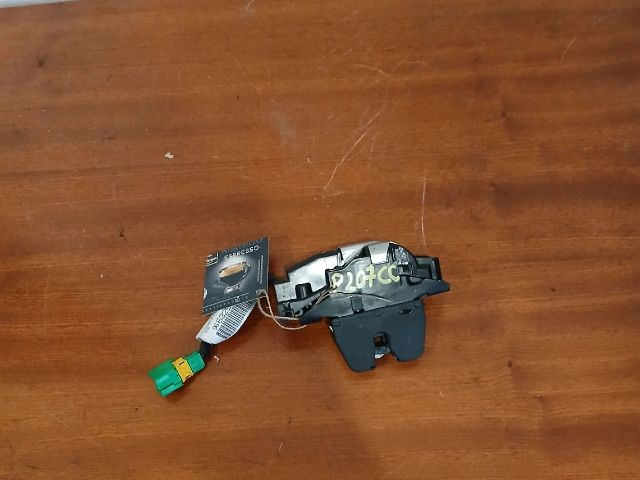 bontott PEUGEOT 207 Csomagtérajtó Zárszerkezet