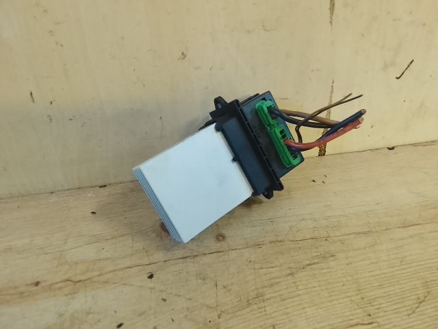 bontott PEUGEOT 207 Előtét Ellenállás Fűtőmotor