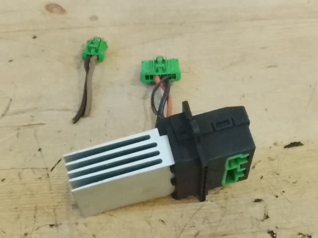 bontott PEUGEOT 207 Előtét Ellenállás Fűtőmotor