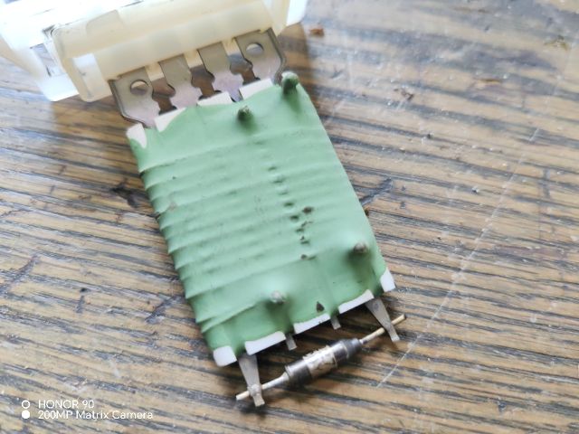 bontott PEUGEOT 207 Előtét Ellenállás Fűtőmotor