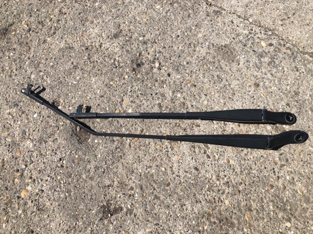 bontott PEUGEOT 207 Első Ablaktörlő Kar