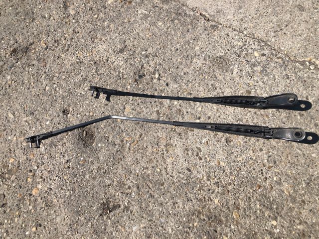 bontott PEUGEOT 207 Első Ablaktörlő Kar