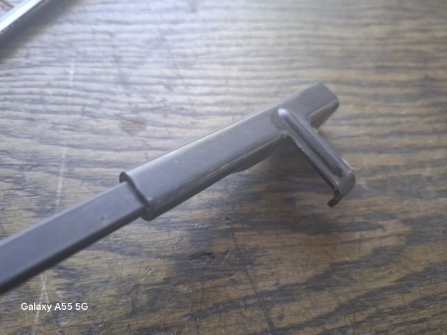 bontott PEUGEOT 207 Első Ablaktörlő Kar