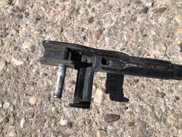 bontott PEUGEOT 207 Első Ablaktörlő Kar