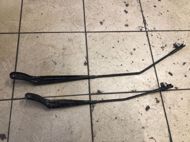 bontott PEUGEOT 207 Első Ablaktörlő Kar