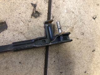 bontott PEUGEOT 207 Első Ablaktörlő Kar