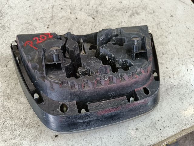 bontott PEUGEOT 207 Első Embléma