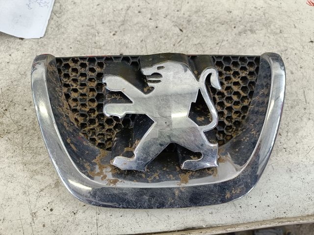 bontott PEUGEOT 207 Első Embléma