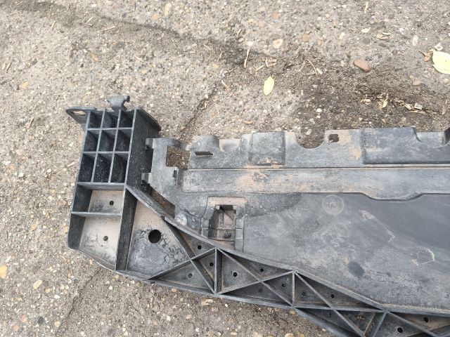 bontott PEUGEOT 207 Első Lökhárító Alsó (Műanyag)