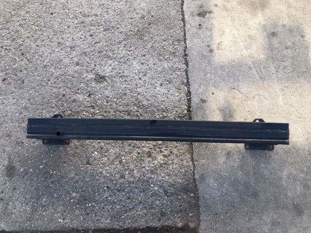 bontott PEUGEOT 207 Első Lökhárító Merevítő (Fém)