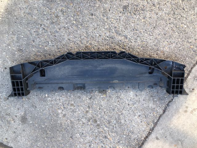 bontott PEUGEOT 207 Első Lökhárító Merevítő (Fém)