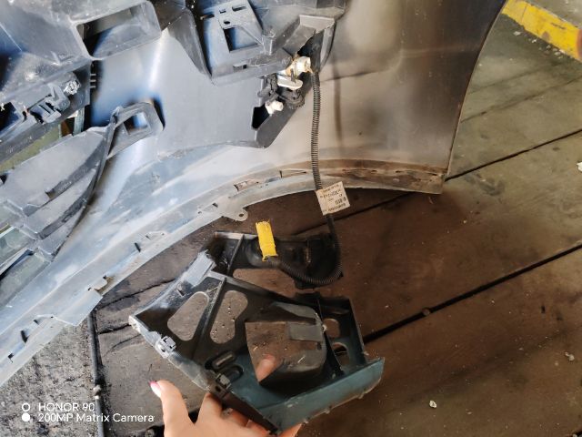 bontott PEUGEOT 207 Első Lökhárító (Részeivel)