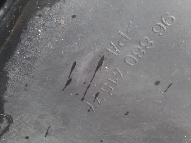 bontott PEUGEOT 207 Első Lökhárító (Részeivel)