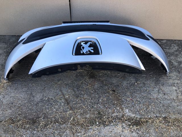 bontott PEUGEOT 207 Első Lökhárító (Részeivel)