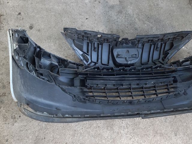 bontott PEUGEOT 207 Első Lökhárító (Részeivel)