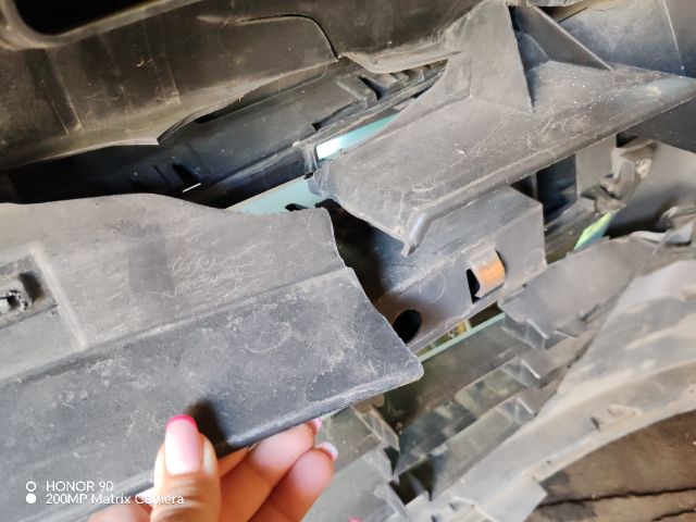 bontott PEUGEOT 207 Első Lökhárító (Részeivel)