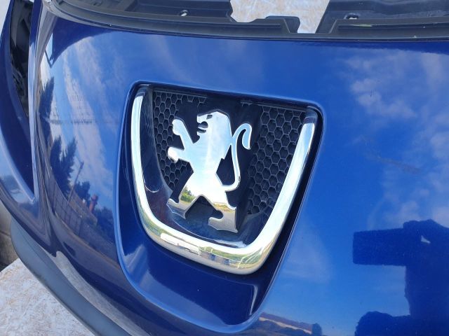 bontott PEUGEOT 207 Első Lökhárító (Részeivel)