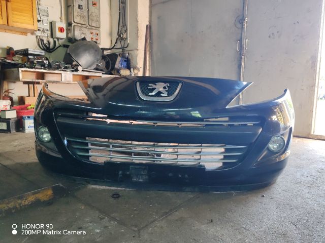 bontott PEUGEOT 207 Első Lökhárító (Részeivel)