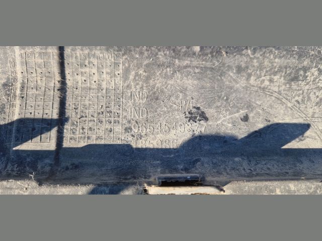 bontott PEUGEOT 207 Első Lökhárító (Részeivel)