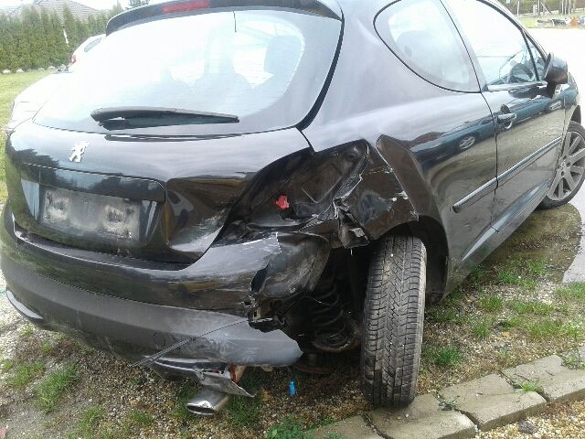 bontott PEUGEOT 207 Első Szélvédő
