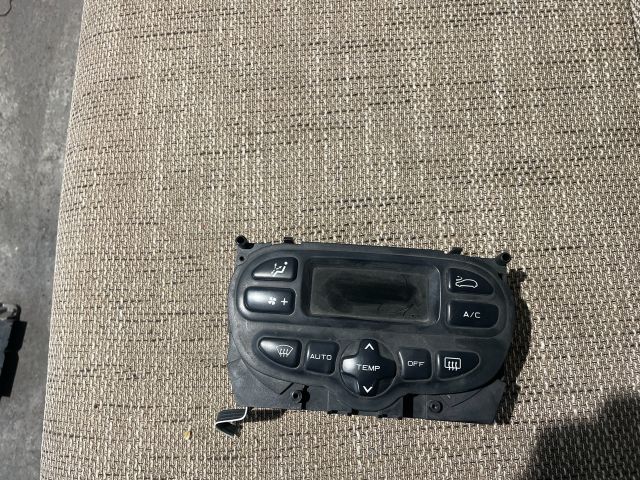 bontott PEUGEOT 207 Fűtéskapcsoló (digit klímás)