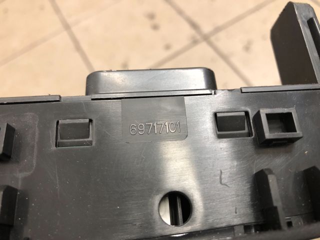 bontott PEUGEOT 207 Fűtéskapcsoló (digit klímás)