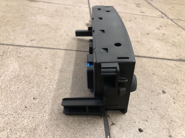 bontott PEUGEOT 207 Fűtéskapcsoló (digit klímás)