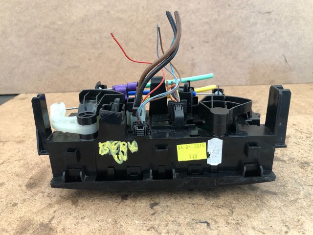 bontott PEUGEOT 207 Fűtéskapcsoló (manuális klímás)