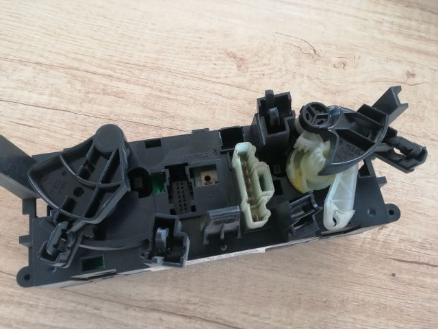 bontott PEUGEOT 207 Fűtéskapcsoló (manuális klímás)