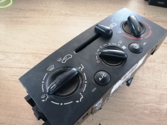 bontott PEUGEOT 207 Fűtéskapcsoló (manuális klímás)