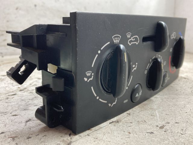 bontott PEUGEOT 207 Fűtéskapcsoló (manuális klímás)