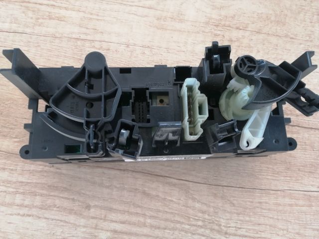 bontott PEUGEOT 207 Fűtéskapcsoló (manuális klímás)