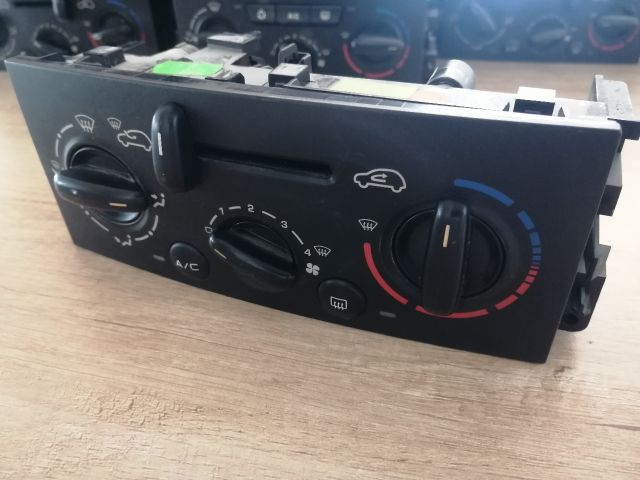 bontott PEUGEOT 207 Fűtéskapcsoló (manuális klímás)