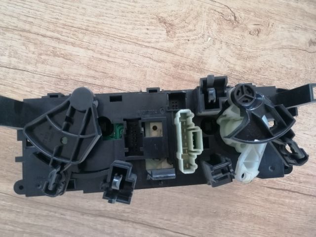 bontott PEUGEOT 207 Fűtéskapcsoló (manuális klímás)