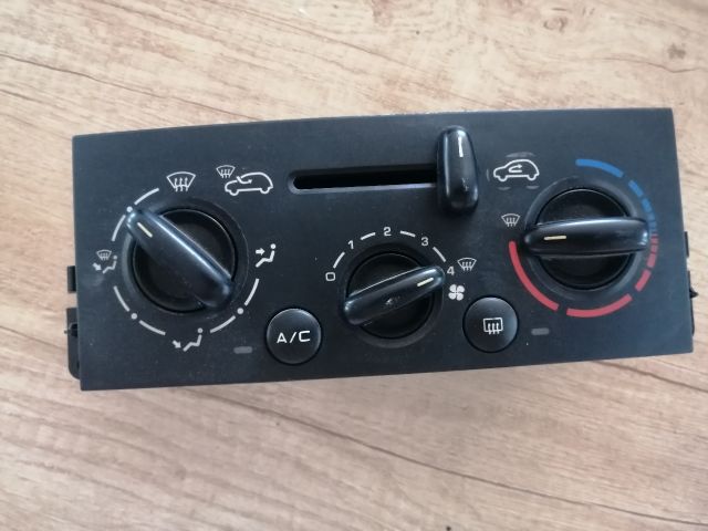 bontott PEUGEOT 207 Fűtéskapcsoló (manuális klímás)