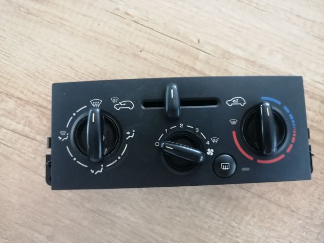 bontott PEUGEOT 207 Fűtéskapcsoló (Nem klímás)