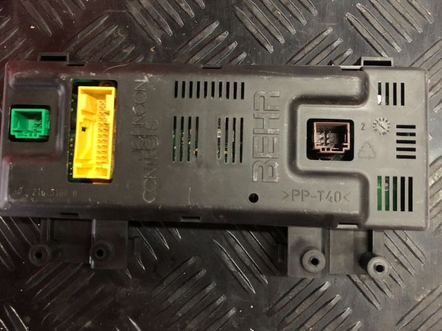 bontott PEUGEOT 207 Fűtéskapcsoló