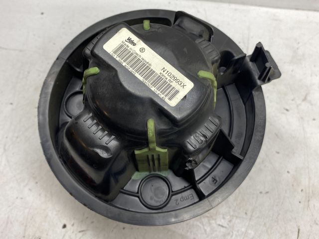 bontott PEUGEOT 207 Fűtőmotor (Klímás)