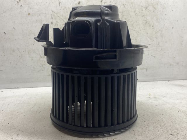 bontott PEUGEOT 207 Fűtőmotor (Klímás)