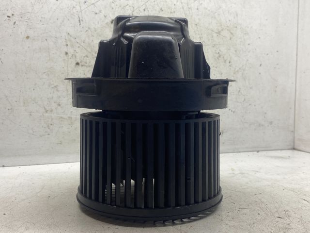 bontott PEUGEOT 207 Fűtőmotor (Klímás)