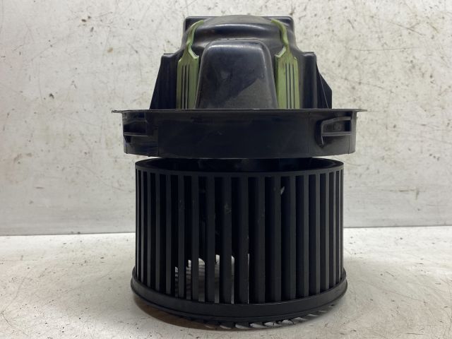 bontott PEUGEOT 207 Fűtőmotor (Klímás)