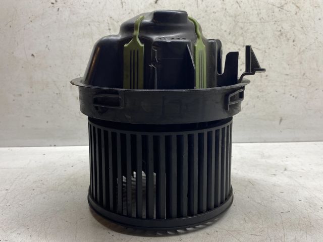 bontott PEUGEOT 207 Fűtőmotor (Klímás)