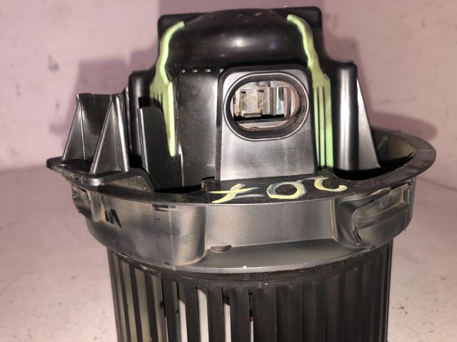 bontott PEUGEOT 207 Fűtőmotor (Klímás)