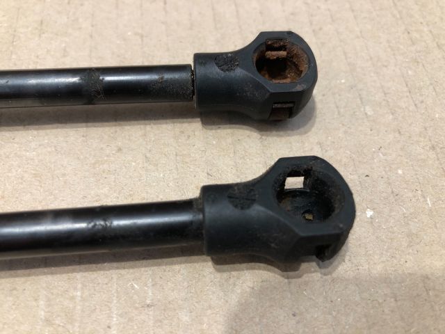 bontott PEUGEOT 207 Gázrugós Kitámasztó Teleszkóp Pár Csomagtérajtó