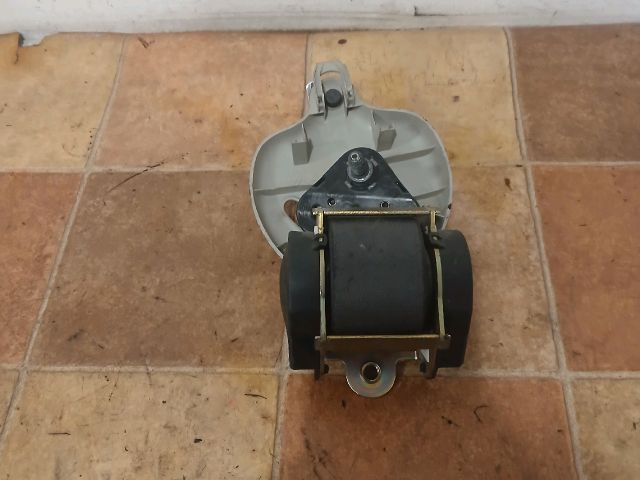 bontott PEUGEOT 207 Hátsó középső Biztonsági Öv